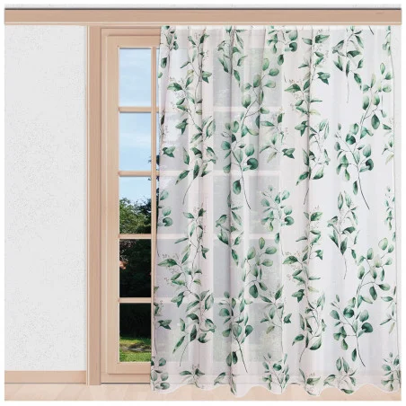 Fertigstore Kian in grün am Fenster dekoriert