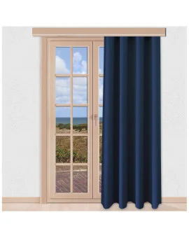 Verdunklungs-Vorhang Mattis Blau mit Reihband Sunout Fertiggardine an einem bodentiefen Fenster