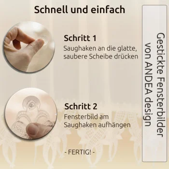 Nahaufnahme: Eine Hand befestigt einen Saughaken an einer Glasscheibe, um das lila Hibiskus-Fensterbild von ANDEA design anzubringen. Rechts erscheint der Anleitungstext.
