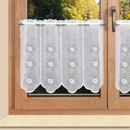 Scheibengardine Amalia Panneau mit weiß-grauem Blüten-Muster aus Plauener Spitze