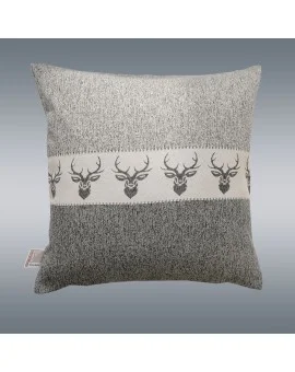 Hochwertige Kissenhülle Alpin Hirsch grau 40x40 cm mit Hintergrund