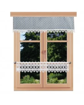 Querbehang Leni blau kariert mit Plauener Spitze am Fenster kombiniert mit Feenhausgardine Leni