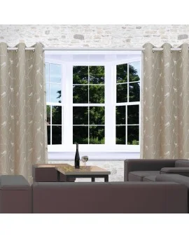 Ösenschal Breno mit Steinbock beige am Fenster