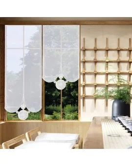Flächengardine Circle weiß-braun Beispielbild am Fenster
