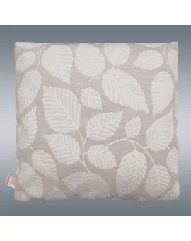 Kissenhülle Sindora Beige mit Füllung vor einem Hintergrund