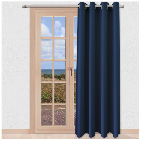 Verdunklungs-Vorhang Mattis Blau Ösenschal Sunout Fertiggardine an einem bodentiefen Fenster