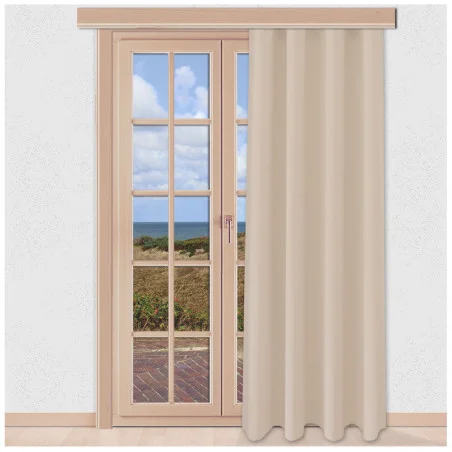 Verdunklungs-Vorhang Mattis Hellbeige mit Reihband Sunout Fertiggardine an einem Terrassenfenster